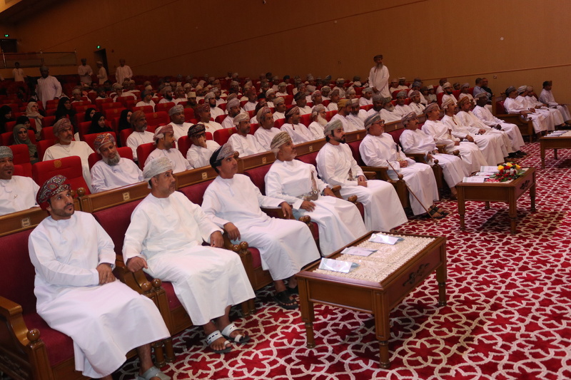 تعليمية الداخلية تكرم المجيدين في الأنشطة التربوية 