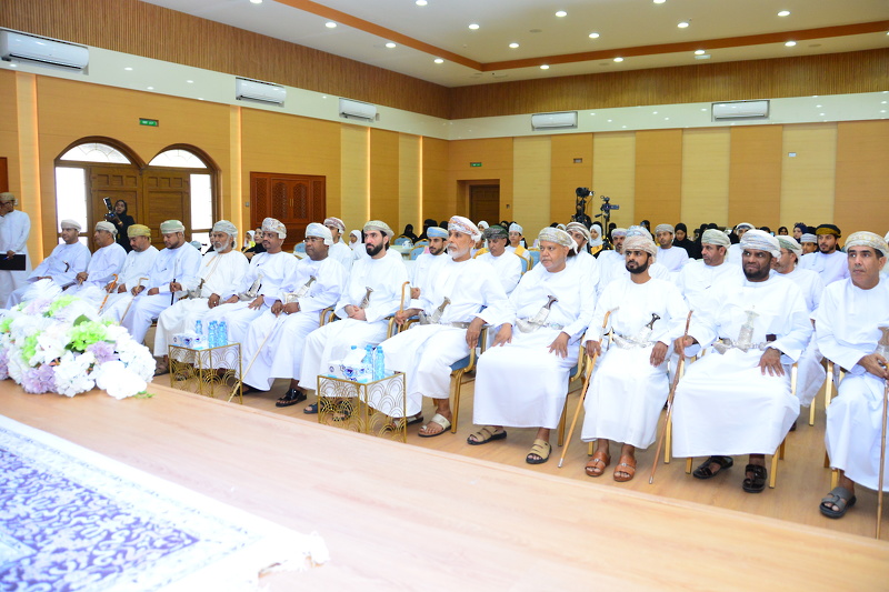 الجمعية العمانية للكتاب والأدباء تكرم الفائزين بجائزة الإبداع الأدبي لطلبة مدارس جنوب الشرقية