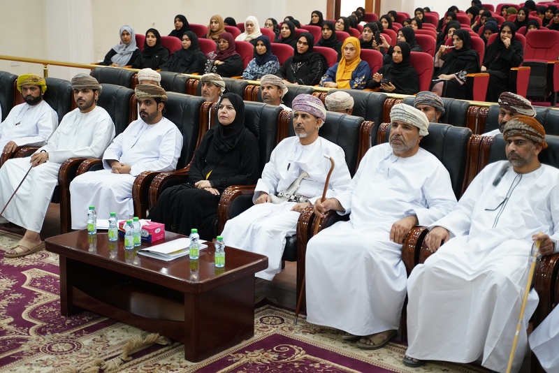 اجتماع الجمعية العمومية لإنتخاب مجلس أولياء الأمور بولاية عبري