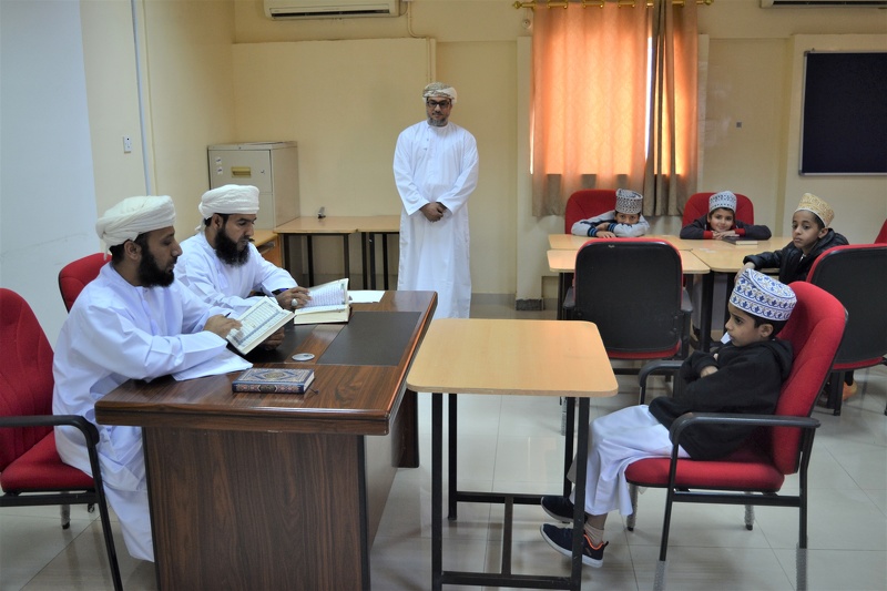تعليمية الداخلية تعقد التصفية الأولية لمسابقة حفظ القران الكريم 