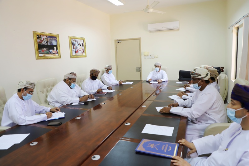 اللقاء الثاني لمناقشة مستجدات الخطة الخمسية العاشرة بتعليمية ظفار
