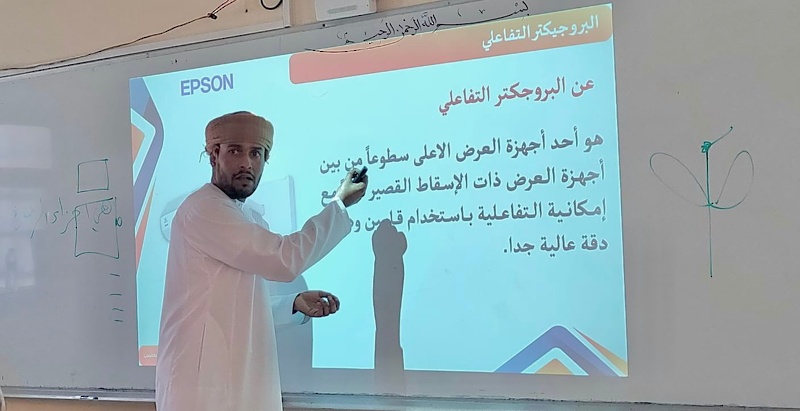 زيارة ميدانية لفريق الدعم الفني إلى مدرسة الحلانيات للتعليم الاساسي (١-١٢)
