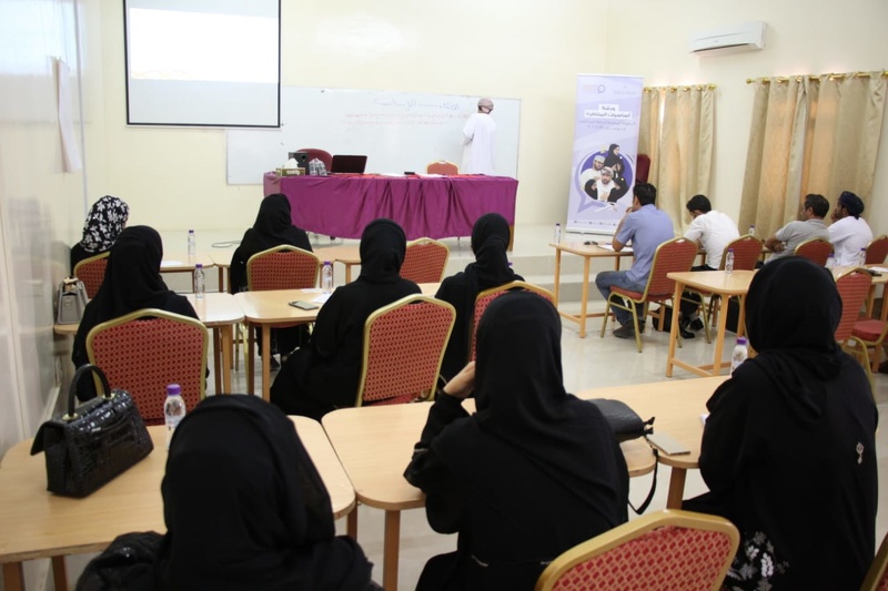 اللجنة الوطنية للشباب تقيم ورشة المناظرات  للمعلمين المتدربين بمدارس تعليمية الوسطى