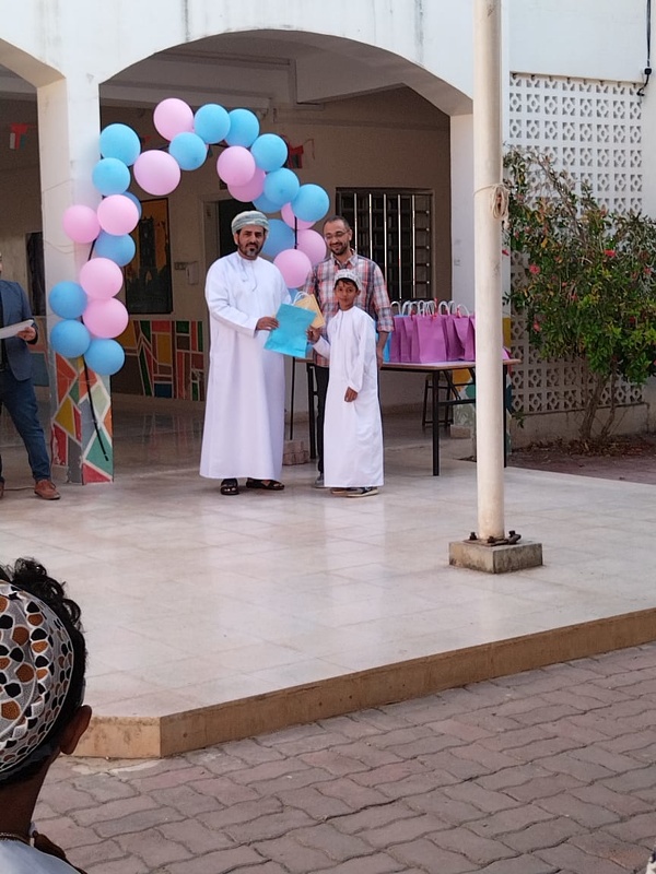 مدير إدارة التربية برخيوت يشجع ويكرم