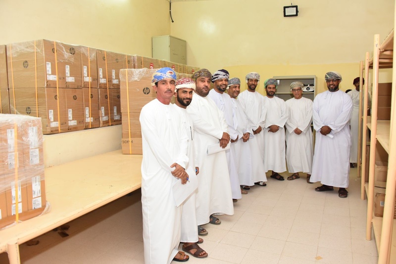  إحلال أجهزة الحاسب الآلي المستهلكة بتعليمية محافظة الظاهرة
