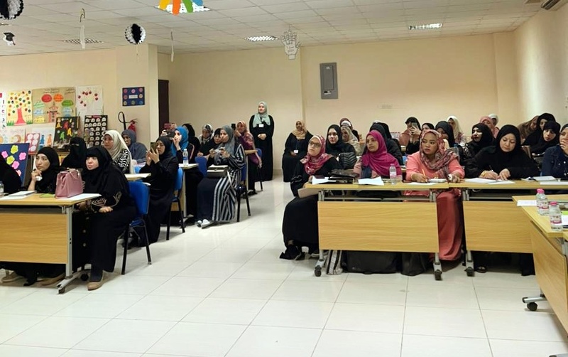دائرة الاشراف التربوي بتعليمية ظفار تنفذ برنامج تدريباً بعنوان ( المعلم والمتعلم .. أفق وتحديات)