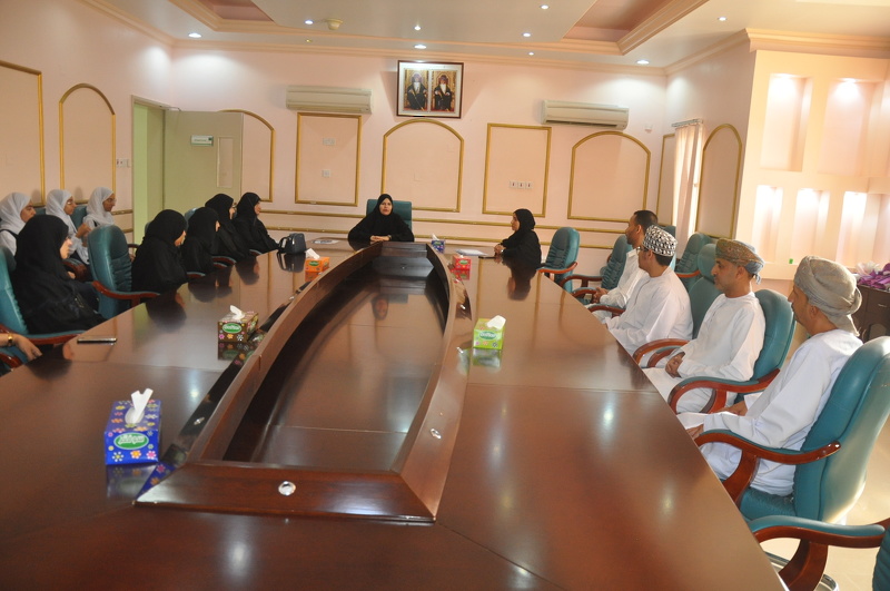 تكريم كوكبة من الطلبة المبدعين والمجيدين في مجال الابتكار بمدارس تعليمية محافظة الظاهرة 