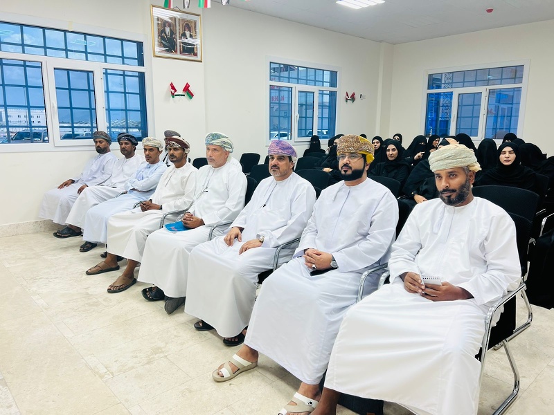 الاجتماع التحضيري لبرنامج الكشف عن الطلبة الموهوبين ثروة 3 بمدارس تعليمية ظفار
