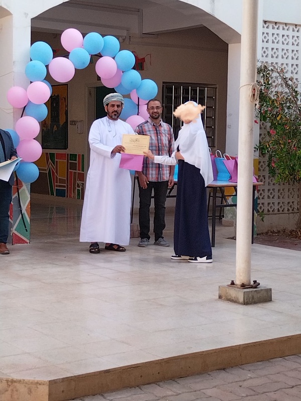 مدير إدارة التربية برخيوت يشجع ويكرم