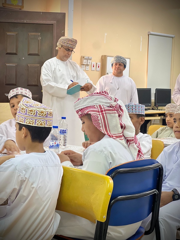 وسط تفاعل إيجابي من قبل الطلبة تواصل مناشط المراكز الصيفية بمحافظة الظاهرة