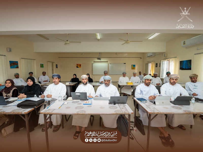 اللجنة الفنية لجائزة  أوميفكو للإبداع المدرسي تزور المدارس المتأهلة للتقييم المركزي بتعليمية الظاهرة