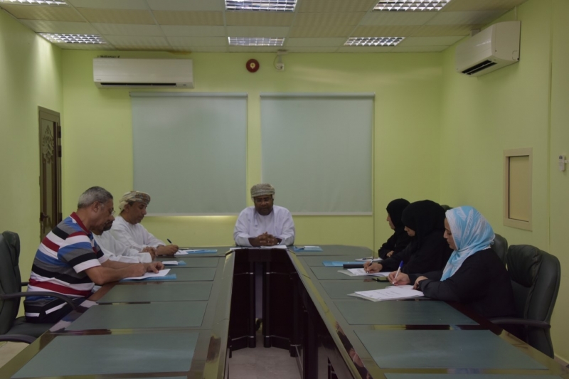 اللجنة الرياضية بتعليمية مسندم تناقش خطة الإتحاد والبرامج الداخلية