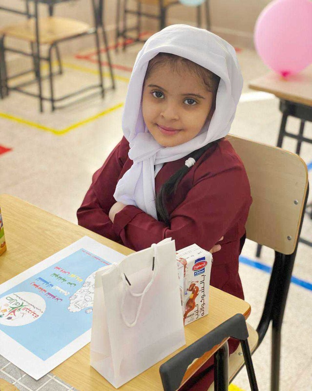 مدرسة صلالة الجديدة تستقبل براعمها الصغار