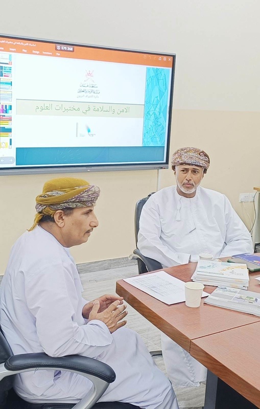 ورشة تدريبية لفنيي مختبرات العلوم في المدارس الخاصة حول اساسيات الامن والسلامة في مختبرات العلوم.