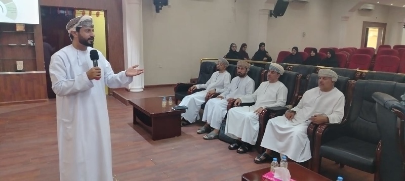  تنظيم برنامج تدريبي لتهيئة فريق التقويم الذاتي بتعليمية محافظة الظاهرة 