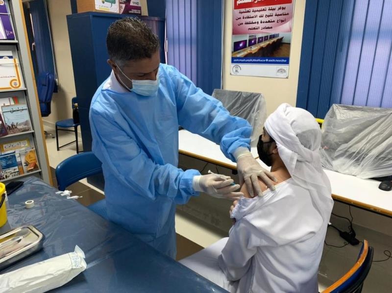 بواقع 1185 طالب وطالبة بالبريمي انطلاق الحملة الوطنية لتحصين طلبة دبلوم التعليم العام