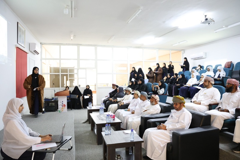 تعليمية البريمي تحتفي باليوم العالمي للغة العربية
