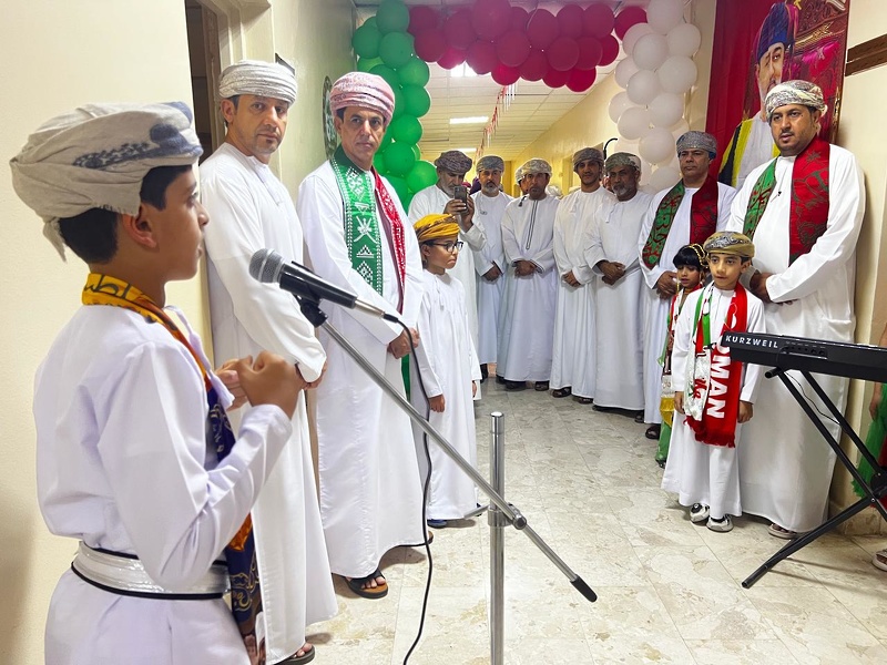 مدارس البريمي تحتفل بالعيد الوطني الـ (54)