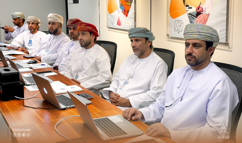 التعليم تطلق ورشًا تدريبية لتعزيز حوكمة اللجان وفرق العمل