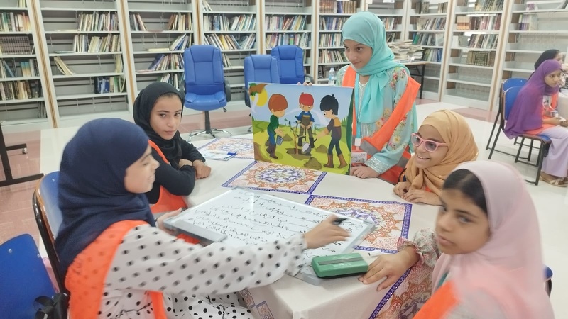  طلبة المراكز الصيفية بمحافظة الظاهرة يؤكدون استفادتهم من المراكز ويتعرفون على برامج ممتعة وتعليمية ...
