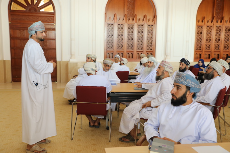 ملتقى في ظلال العربية بتعليمية الداخلية 