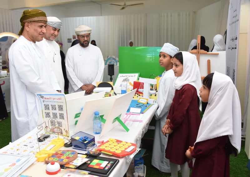 ملتقى ( فن وارتقاء ) مدرسة عائشة بنت عثمان للتعليم الأساسي