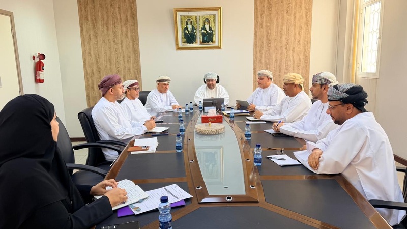 مدير عام تعليمية جنوب الشرقية يترأس الاجتماع الأول للجنة الرئيسية لجائزة أوميفكو للإجادة العلمية