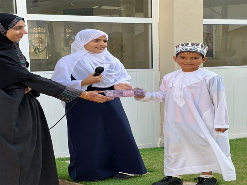 مدارس تعليمية الوسطى تحتفل باليوم العالمي لمحو الأمية