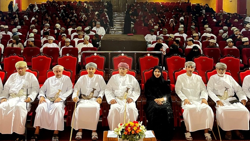 تعليمية ظفار تحتفل بختام البرنامج الصيفي لطلبة المدارس 2024 م
