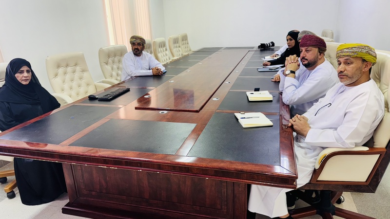 الفريق الوزاري من المديرية العامة للمدارس الخاصة يختتم زياراته لتعليمية في ظفار