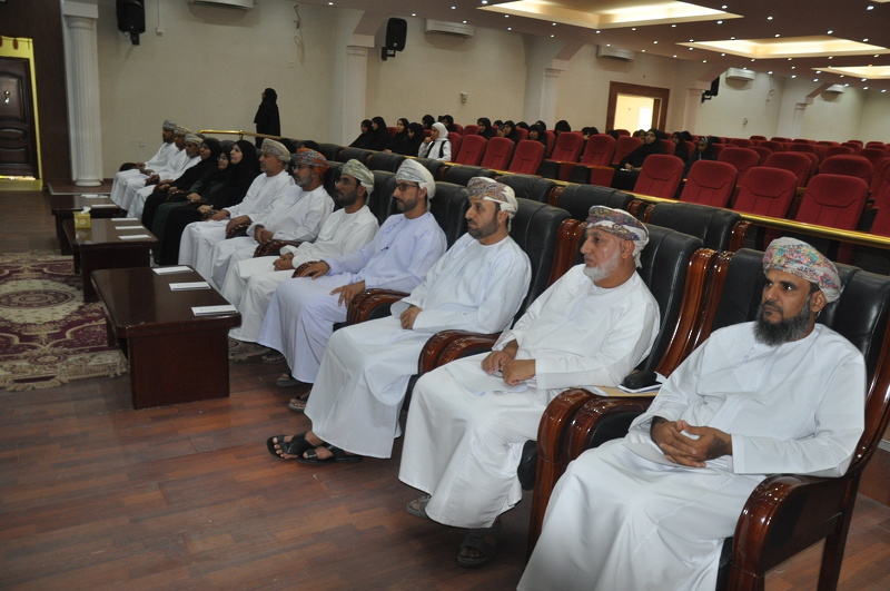  تعليمية محافظة الظاهرة تحتفل باليوم العربي لمحو الأمية 