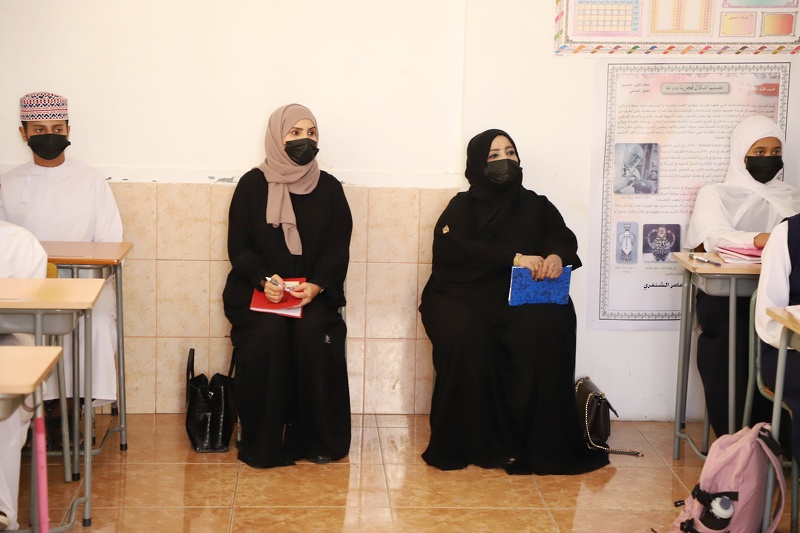  اللجنة الوزارية لوحدة اللغة العربية تختتم زيارتها لمدارس محافظة ظفار