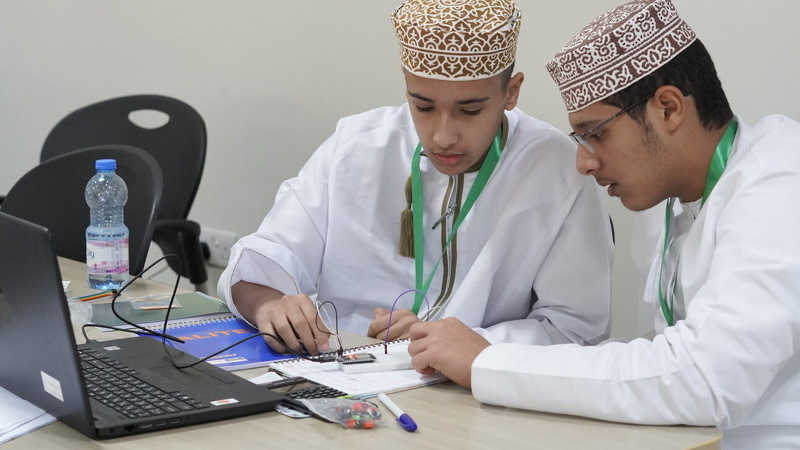 ختام الأسبوع الأول من معسكر انترنت الأشياء للتنمية المستدامة بتعليمية ظفار 