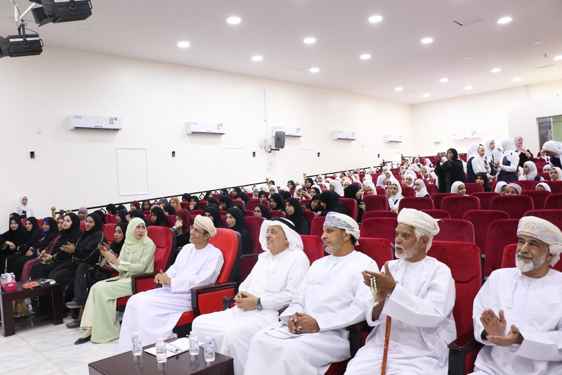 حفل احتفال المحافظة بختام عروض مهرجان جنوب الباطنة الثاني للمسرح المدرسي
