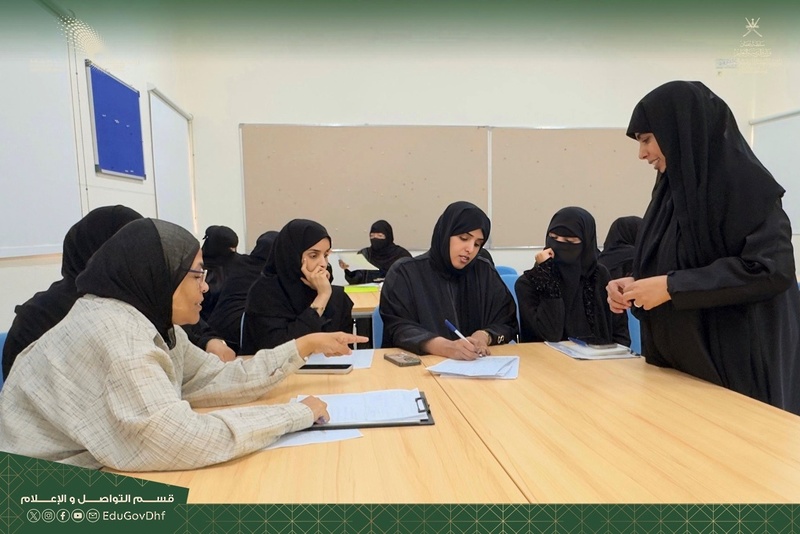 تعليمية ظفار تنفذ مشغل تربوي حول إعداد الخطة السنوية بمدارس التعليم المبكر الخاص