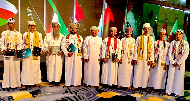 فريق محافظة تعليمية الداخلية يتوج بالمركز الثالث بالأولمبياد الخليجي للروبوت 