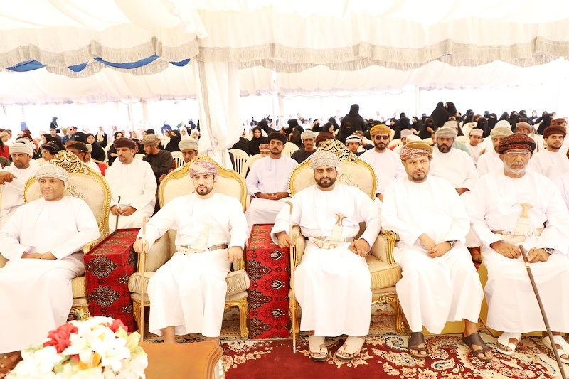 مدرستي ناشب للبنين والبنات تكرم الطلبة المجيدين