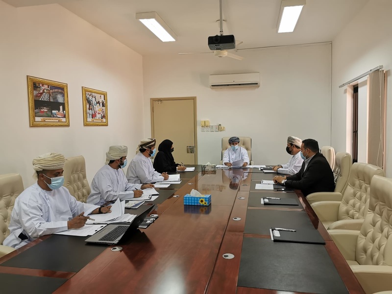 اجتماع اللجنة المشتركة المكلفة بمتابعة برامج التنمية العلمية لطلاب قسم التربية بكلية الآداب والعلوم ...