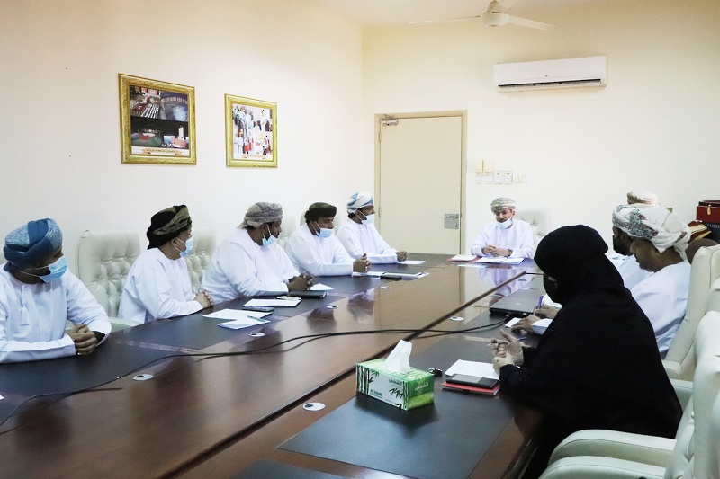 تعليمية ظفار تعقد الاجتماع التشاوري وتحديد المهام لبعض الاجراءات العاجلة لمدراء الدوائر ومساعديهم