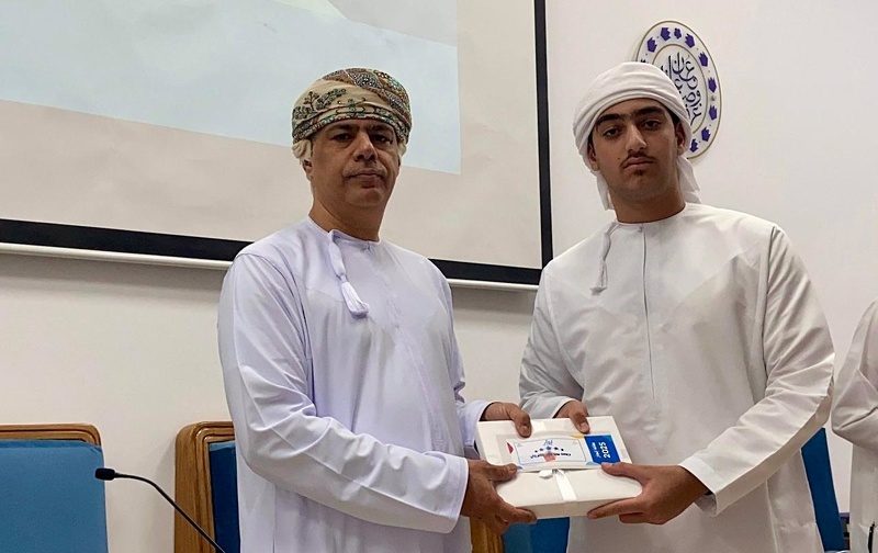 تكريم الطلبة المتأهلين في مبادرة إنجاز لتنمية مهارات الطلبة في تعليمية البريم