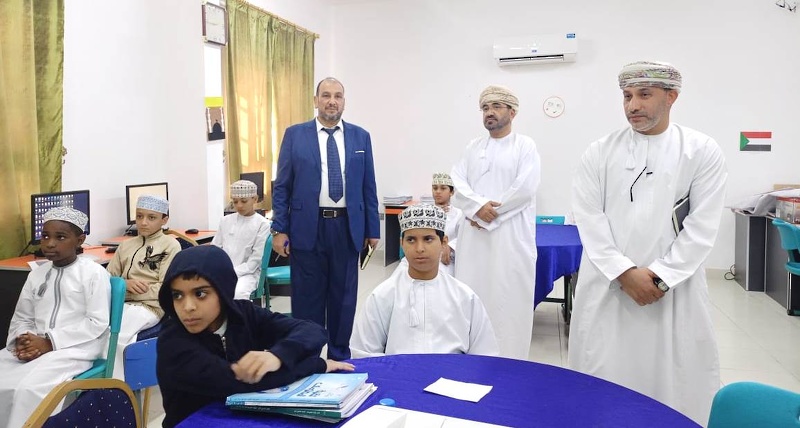 الوقوف على سير العملية التعليمية بالمدارس الخاصة بمحافظة ظفار