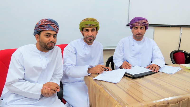 لجنة الفحص والتدقيق بتعليمية الظاهرة تباشر أعمالها للفصل الدراسي الأول 2019 /2020م
