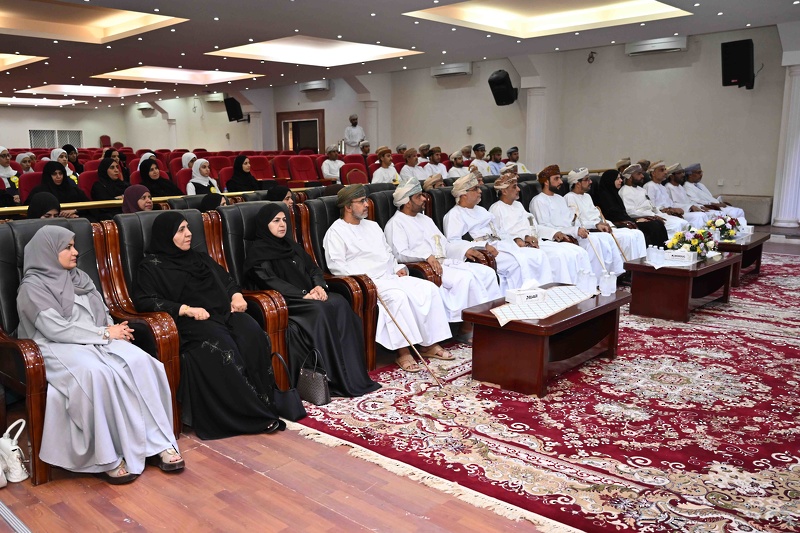 الاحتفال بتكريم الفائزين بجائزة الإبداع الأدبي لطلبة مدارس محافظة الظاهرة