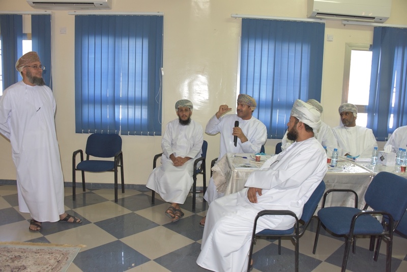 اربع اوراق عمل ناقشت تطوير الاداء المدرسي بالحمراء