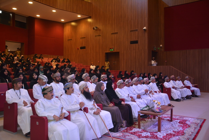  مشاركة فاعلة لتعليمية الظاهرة في المحطة الثالثة لقافلة ابتكار وتواصل 