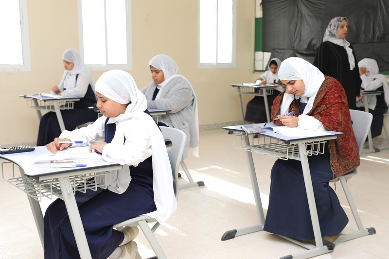 أكثر من 4500 طالب وطالبة يؤدون امتحانات صفوف النقل 
