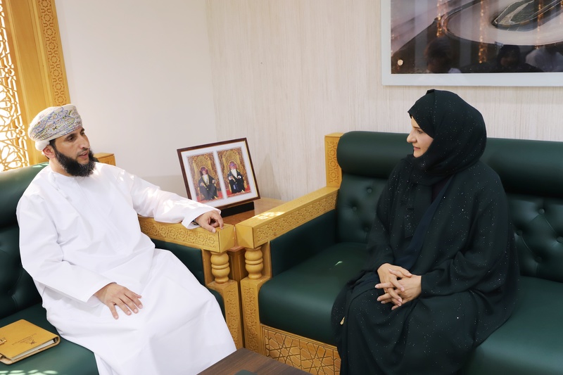 فريق من المديرية العامة للإشراف التربوي يختتم زيارته لتعليمية ظفار
