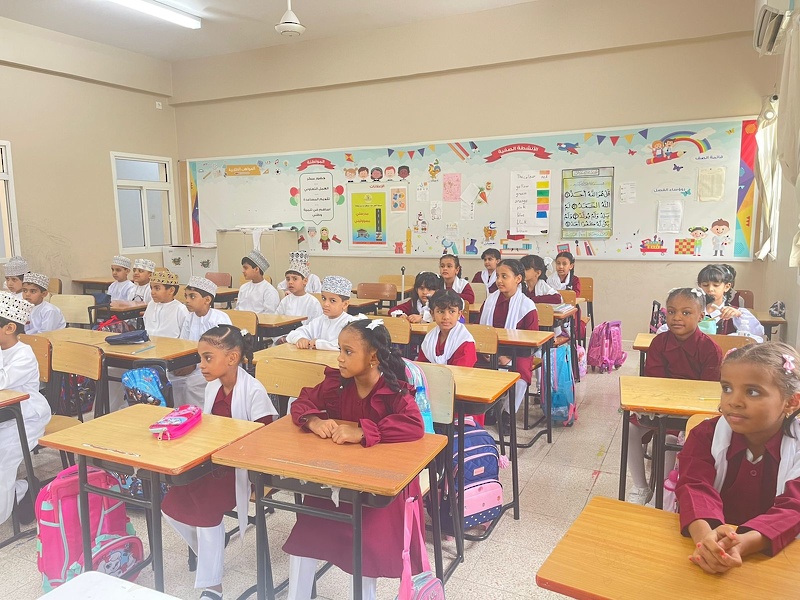مدارس محافظة ظفار تستقبل 57881 طالبًا وطالبةً هذا العام
