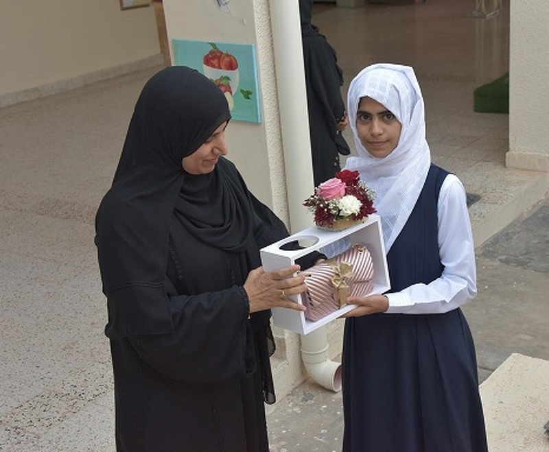  اربع طالبات من تعليمية الداخلية يمثلن السلطنة في الأولمبياد الخليجي السابع للرياضيات 