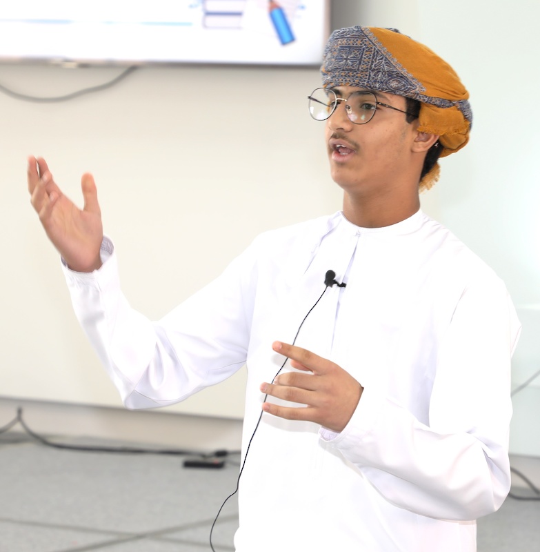 طلبة الداخلية ينافسون في مرحلة النصف النهائي لفعاليات مسابقة نجم الخطابة 
